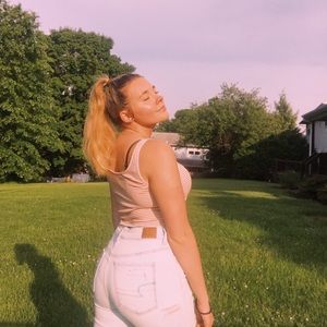 Meet your Posher, Lexi